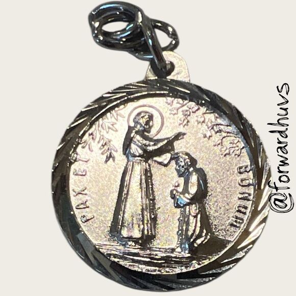 Bundle Sale 3 for $15 | Vintage Silver-Tone Religious Pendant - Picture 1 of 8
